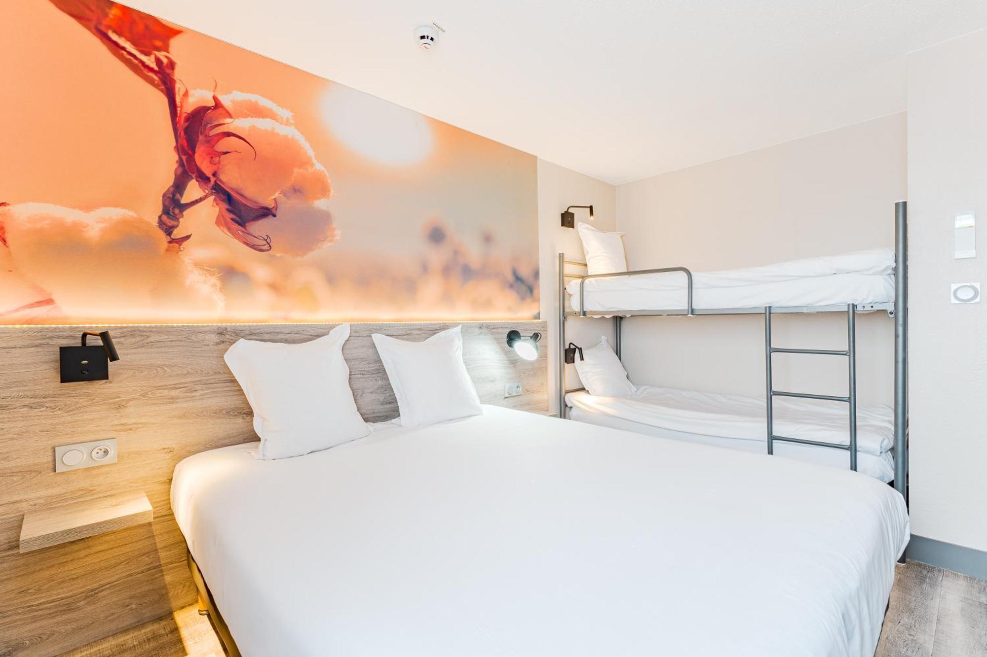 Kyriad Direct Tours Sud - Chambray Les Tours Ngoại thất bức ảnh